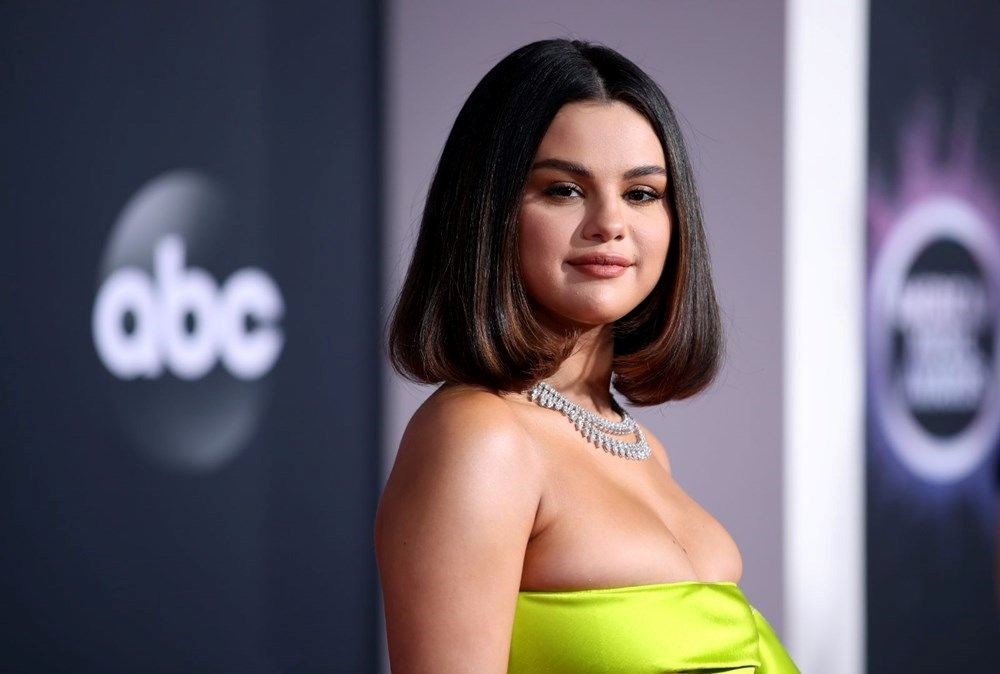 Selena Gomez'den kilo eleştirilerine cevap: Bu halimle mükemmelim | NLife