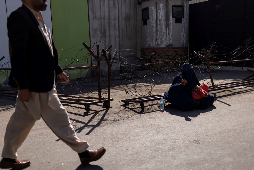 Afganistan'da yeni televizyonculuk kuralları: Kadınların dizilerde oynaması yasakladı - 9