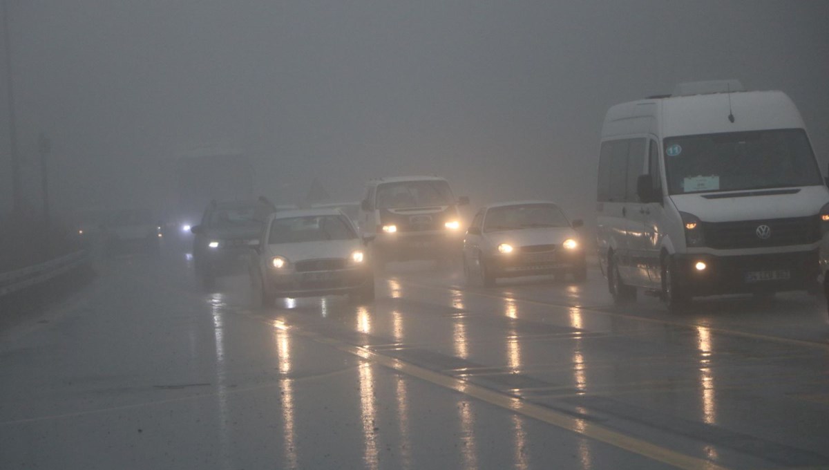 Bolu Dağı’nda sağanak ve sis ulaşımı yavaşlattı