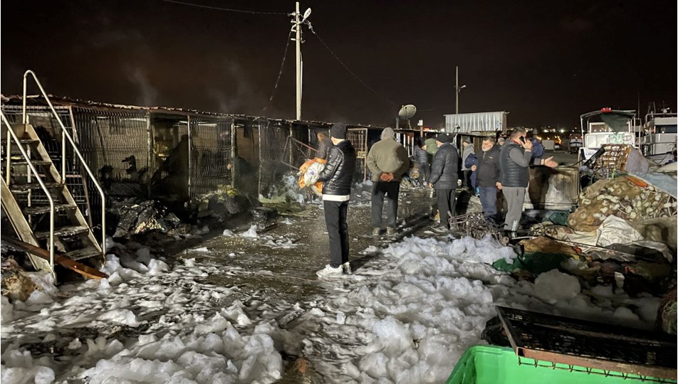 Silivri’de balıkçı barakalarında yangın: 12 baraka küle döndü