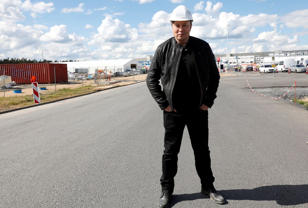 Elon Musk: 40 yıl içinde Mars'ta Tesla fabrikası kurabiliriz - 2