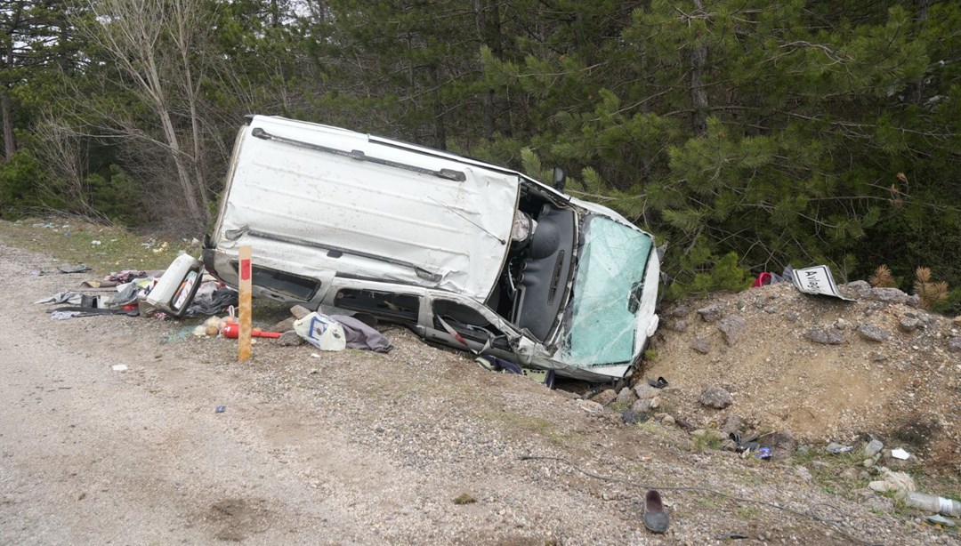 Kontrolden çıkan otomobil takla attı: 3 yaralı