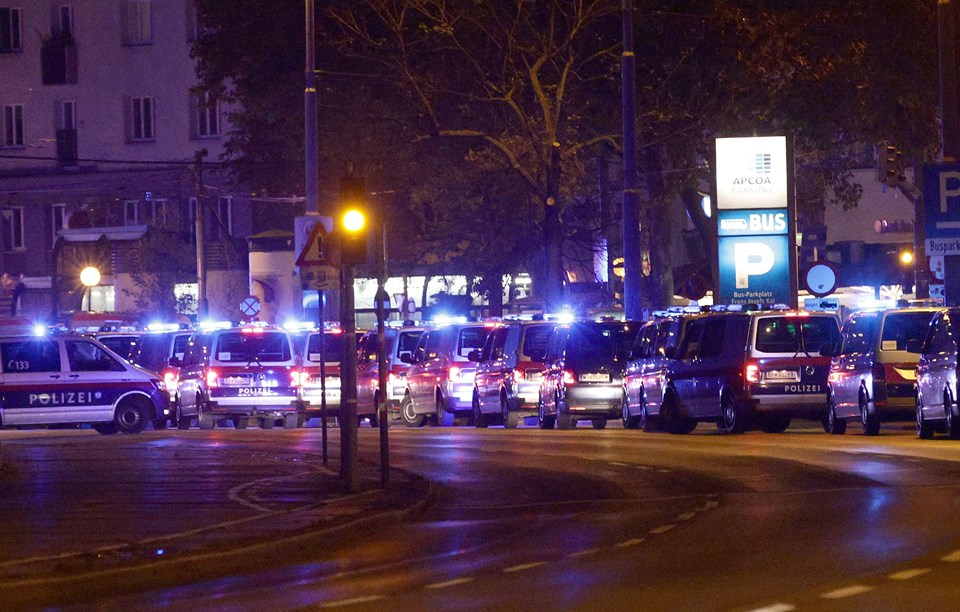 Viyana'da 6 ayrı noktada terör saldırısı: 4 kişi hayatını kaybetti, 15 yaralı var - 3