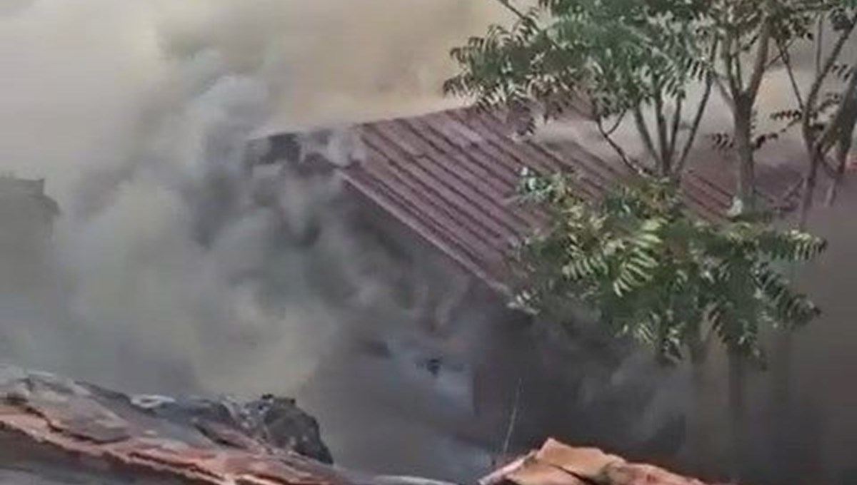 Beyoğlu'nda gecekondu yangını Beyoğlu'nda gecekondu yangını