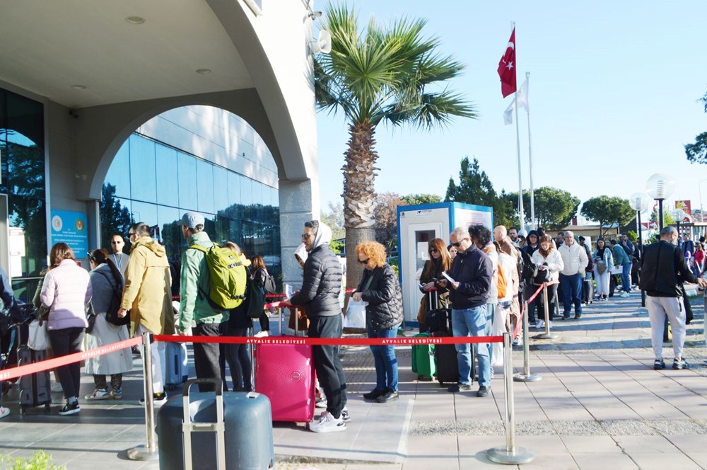 Kapıda vize uygulaması ilgiyi artırdı: Bayram tatilinde 20 bin Türk, Yunan adalarına geçti - 1