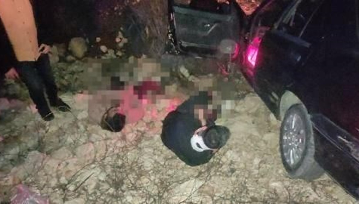 Mardin'de otomobil şarampole devrildi: 5 kişi yaralandı Mardin'de otomobil şarampole devrildi: 5 kişi yaralandı