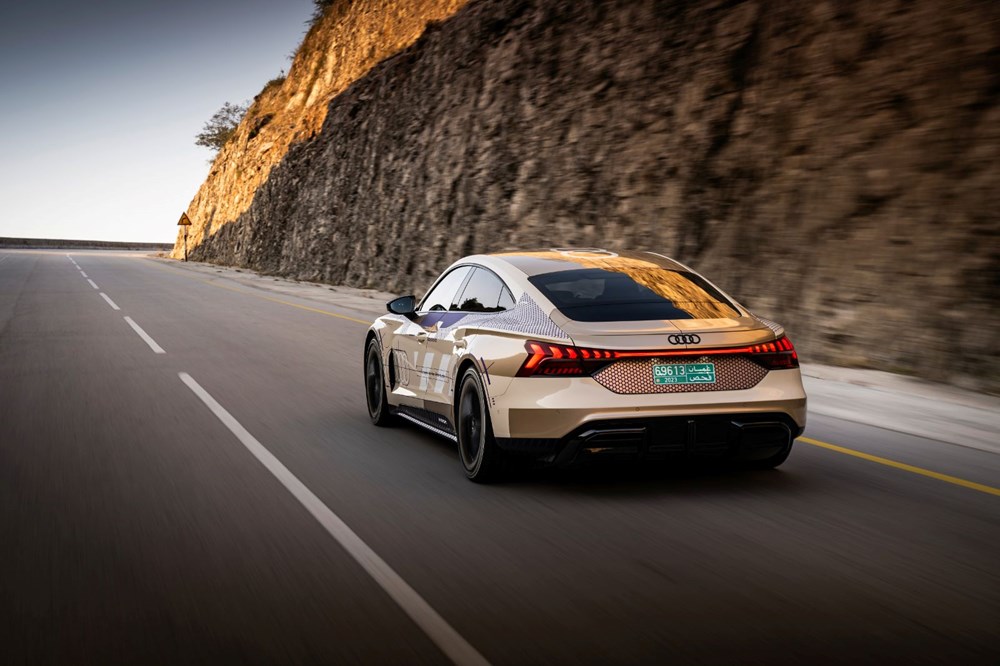 Audi e-tron GT yenileniyor: Ön gösterim yapıldı - 2