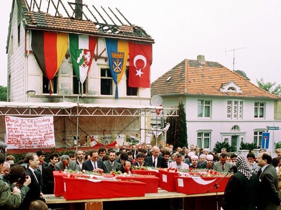 Solingen'de 25 yıl önce ırkçı saldırıda ölen Türkler için anma - 2