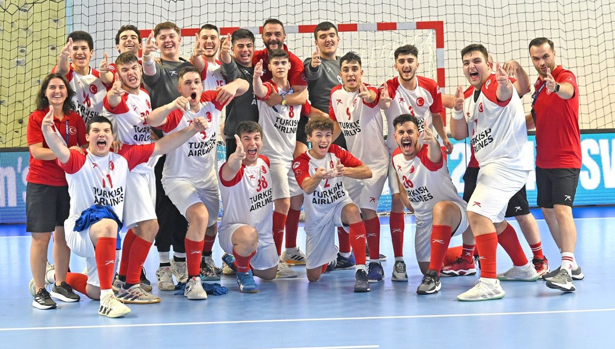 U18 Erkek Hentbol Milli Takımı, Estonya'yı yendi