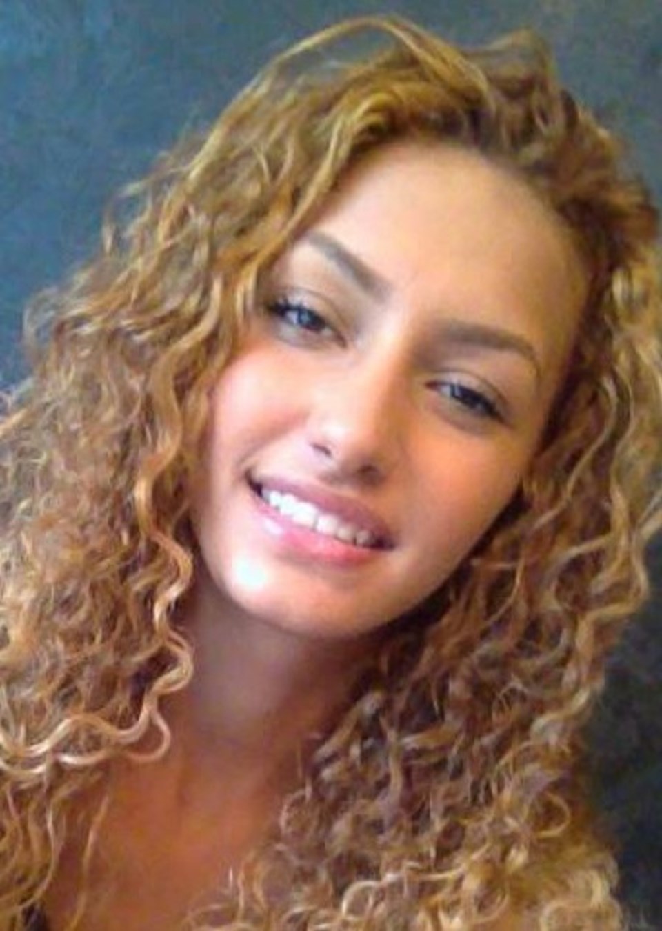 Türk genç kız Londra'daki trafik kazasında öldü - 1