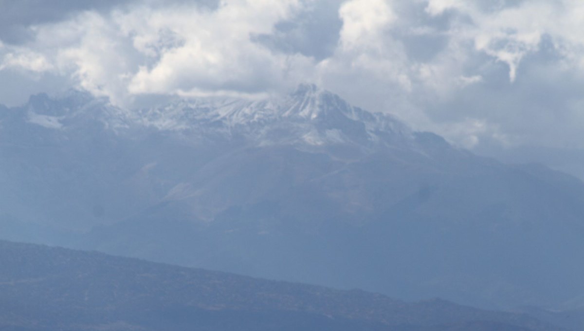 Anamas'a mevsimin ilk karı düştü