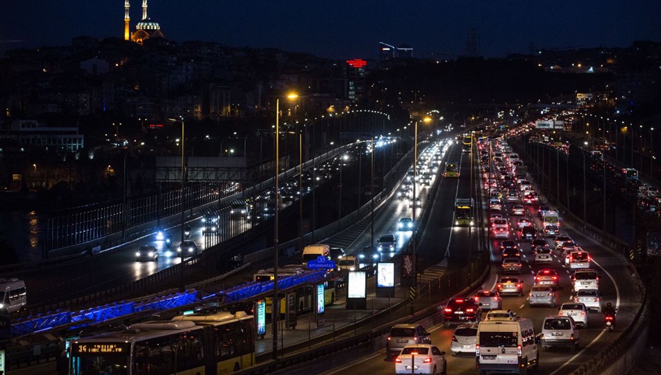 Istanbul Trafiginde Somestr Donusu Yogunluk Trafik Durumu Ntv