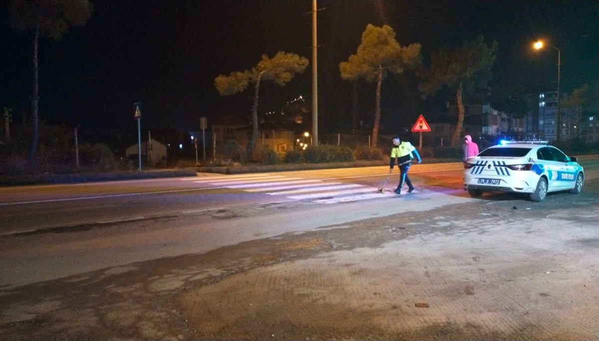 Yolun karşısına geçerken otomobilin çarptığı kadın hayatını kaybetti Yolun karşısına geçerken otomobilin çarptığı kadın hayatını kaybetti