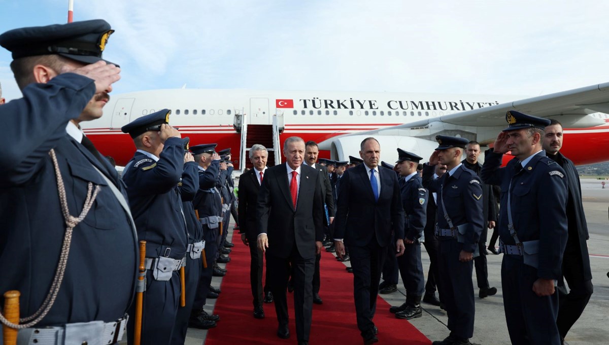 Cumhurbaşkanı Erdoğan Atina’da Cumhurbaşkanı Erdoğan Atina’da