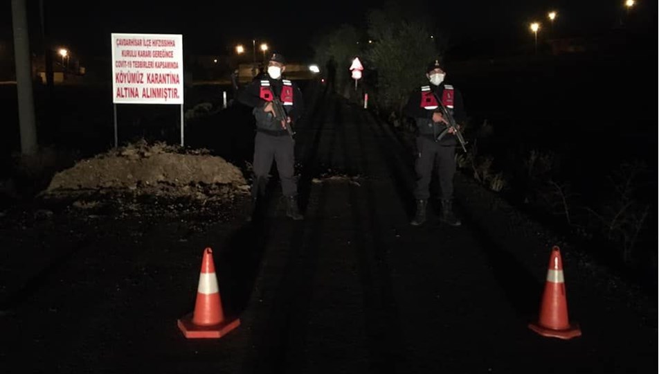 Kütahya'da bir köy Covid-19 nedeniyle karantinaya alındı