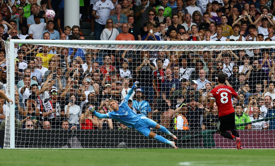 Altay Bayındır asistin kıyısından döndü, bir ilki başardı: Manchester United yine kazanamadı - 1