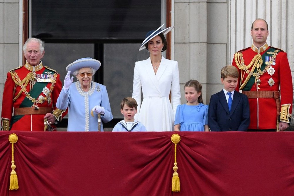 Kraliçe'den sonra Kate Middleton ve Prens William'ın unvanları değişti - 3