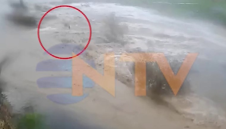 Kaptanoğlu'nun sele kapıldığı an kamerada