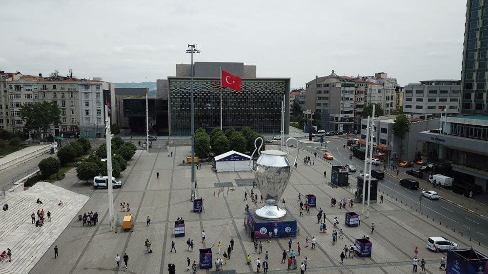 Taksim Meydanı'na dev kupa - 5