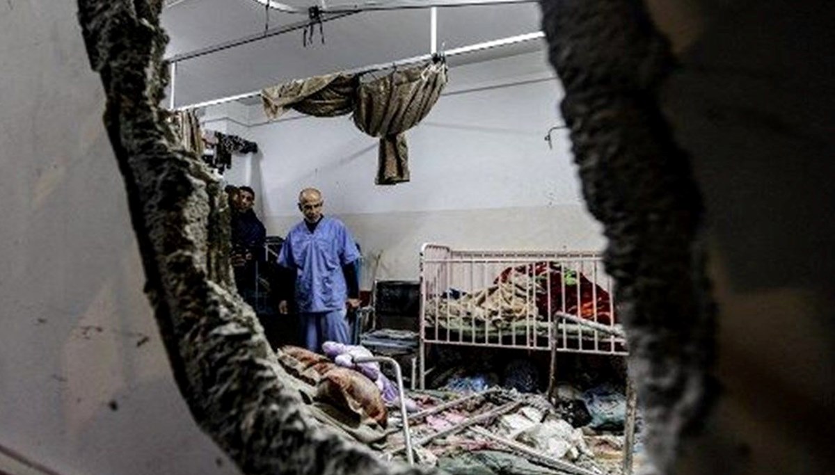 İsrail baskınında Nasır Hastanesi'nde bulunan 2 bin Filistinlinin akıbeti bilinmiyor İsrail baskınında Nasır Hastanesi'nde bulunan 2 bin Filistinlinin akıbeti bilinmiyor