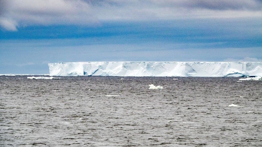 Antartika'da dev buz kütlesi buz sahanlığından koptu - 5