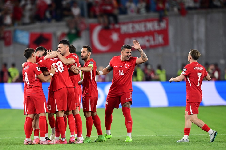 Canlı Anlatım: Türkiye-İspanya maçı - 1