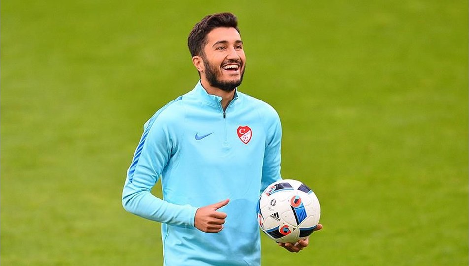 Nuri Şahin futbolu bıraktı: Bu hayata dair neyim varsa o yeşil saha ve o meşin yuvarlak verdi Nuri Şahin futbolu bıraktı: Bu hayata dair neyim varsa o yeşil saha ve o meşin yuvarlak verdi