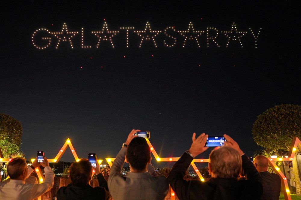 Galatasaray'ın kutlamasında Acun Ilıcalı ve Mourinho'ya olay gönderme: "Büyük geliyoruz" 83 19sJJqBbz0eUPZT9lKmosw