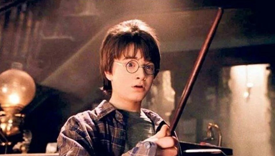 Harry Potter isimli kişi, ilk baskı Felsefe Taşı kitabını satışa çıkardı: 355 bin TL