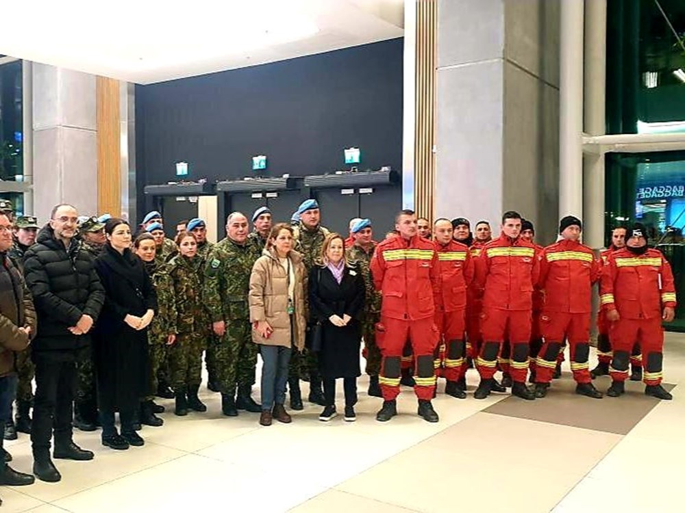 Binlerce yardım gönüllüsü İstanbul Havalimanı'na akın etti - 5