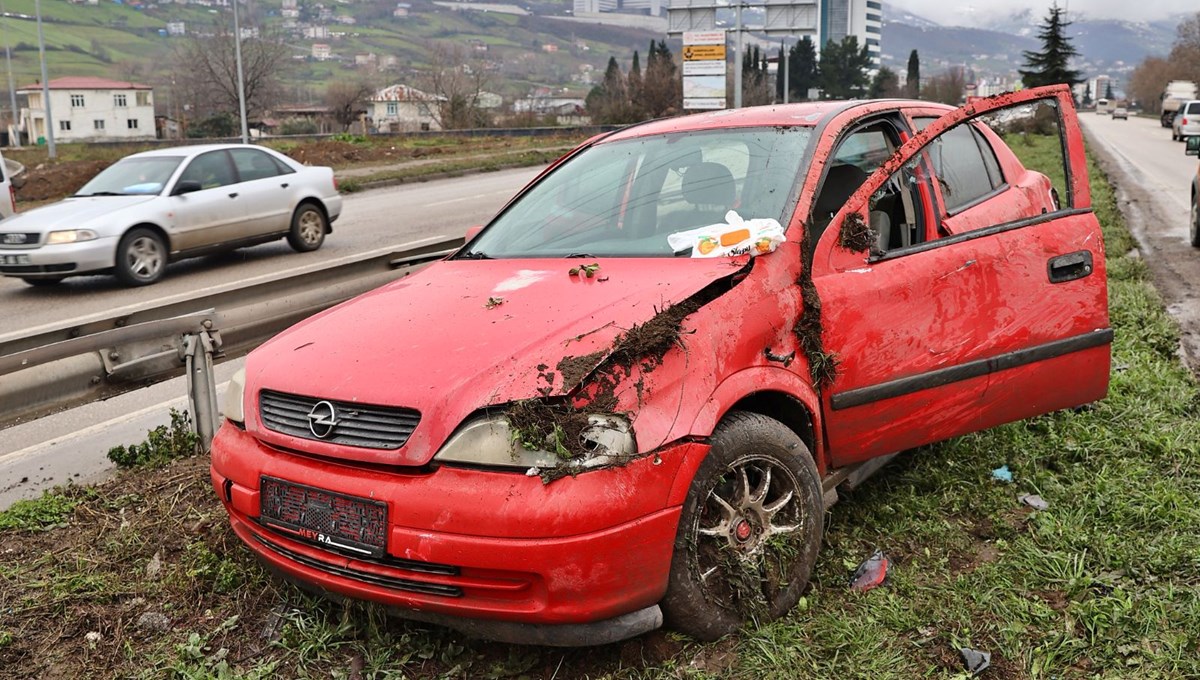 Samsun'da zincirleme kaza: 11 araç hasar gördü