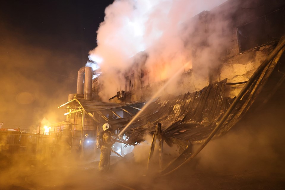 İstanbul Arnavutköy'de fabrika yangını - 1