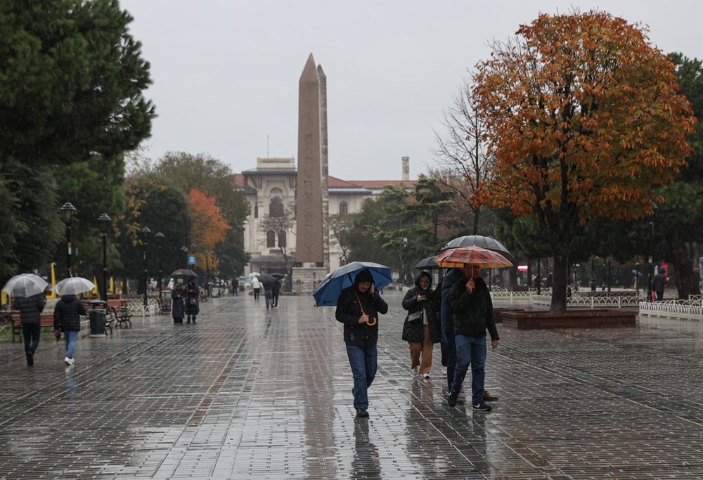 Meteoroloji İstanbul için saat verdi: Kuvvetli geliyor - 13