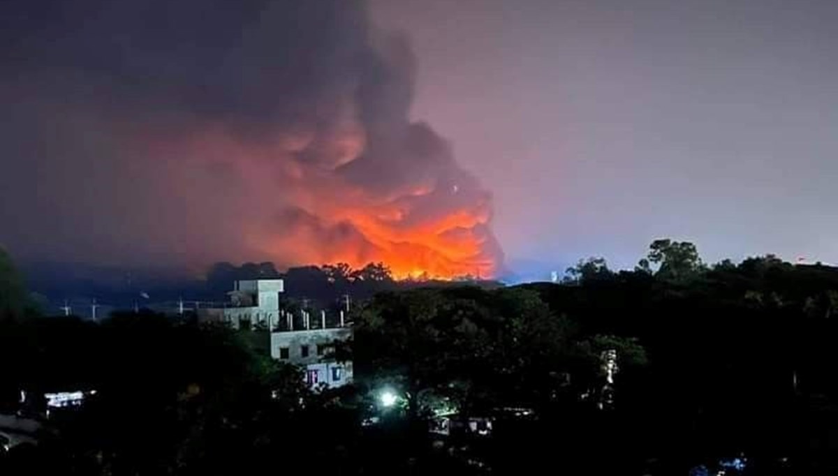 Bangladeş'te konteyner deposunda yangın: 4 ölü, 400 yaralı