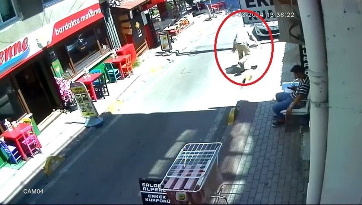 Vatandaşlar ve esnaf isyan etti: Bu sokağa girenler kendini yerde buluyor Vatandaşlar ve esnaf isyan etti: Bu sokağa girenler kendini yerde buluyor
