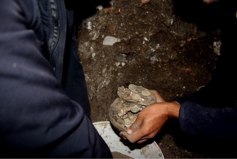 Aizanoi Antik Kenti'nde 'Roma'nın sikke koleksiyonu' bulundu - 4