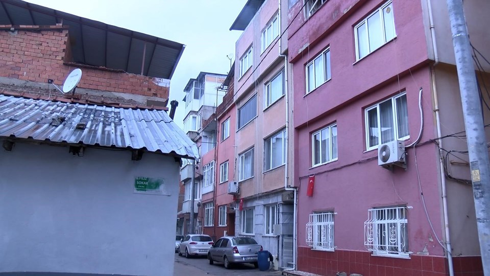 Bursa'da dehşet evi! Arkadaşını öldürdü, sevgilisine 21 gün cinsel saldırıda bulundu - 1