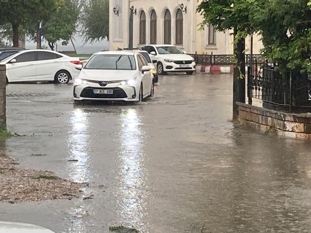 Çanakkale'de şiddetli yağış tekne batırdı - 10