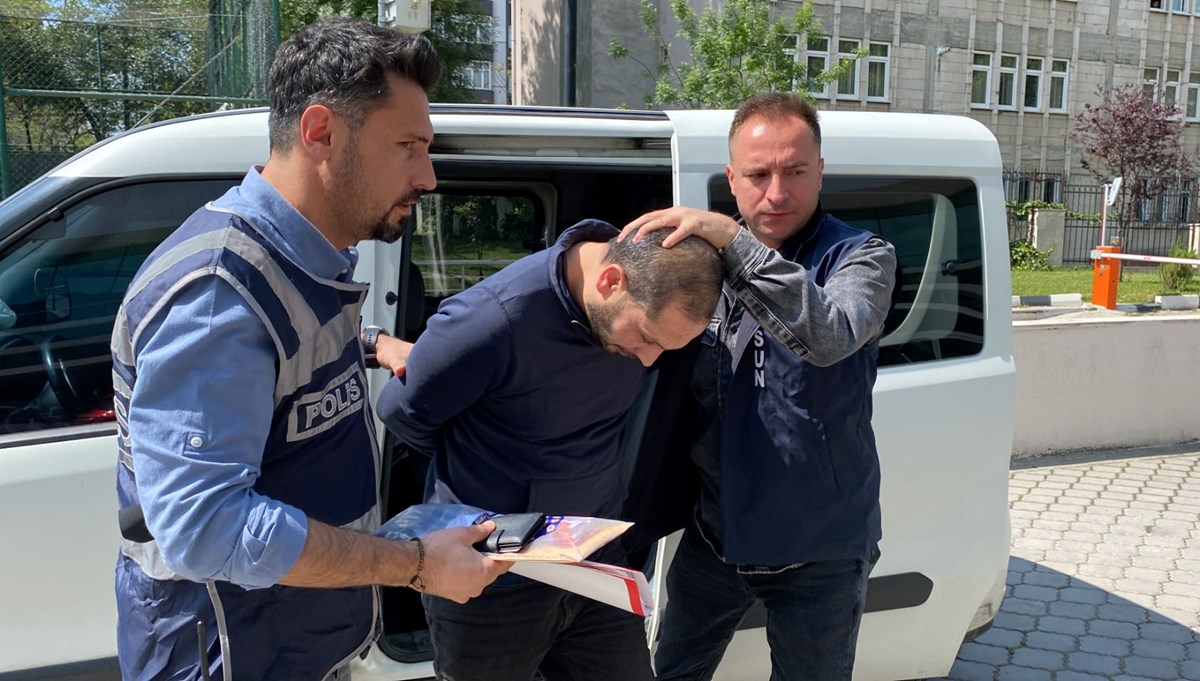 Arkadaşına kızıp kırdığı cam bardakla boğazını kesti Arkadaşına kızıp kırdığı cam bardakla boğazını kesti