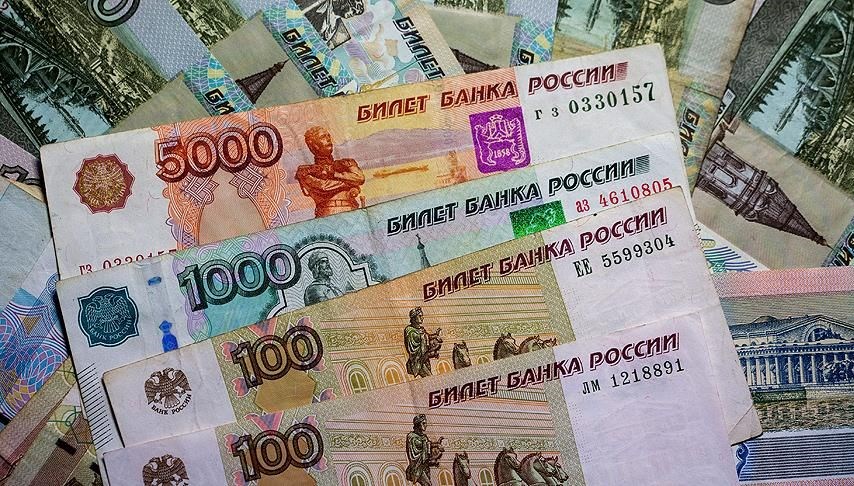 Ruble 2 yılın zirvesinde