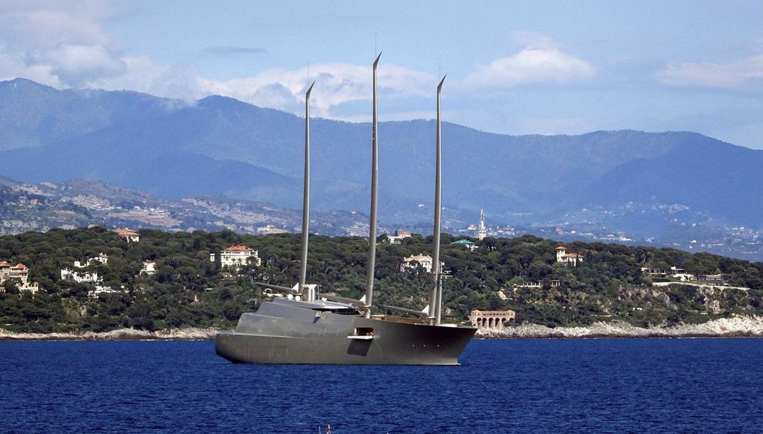 L’Italia sequestra uno yacht gigante (Putin è proprietario del super yacht da 700 milioni di dollari?)