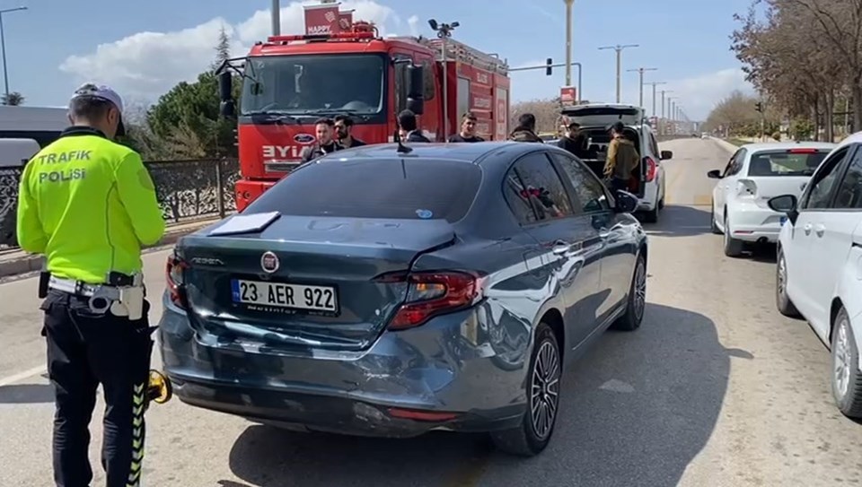 Karşıdan geçme hayali kaza kabusuna dönüştü. 72 1EYgIr v3k6pPU9vNGQh6w