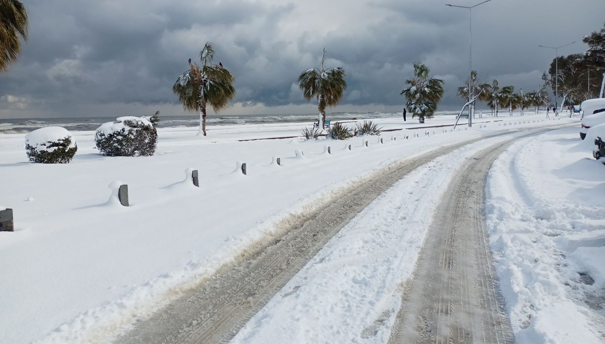 Samsun'da kar yağışı uyarısı: Zorunlu olmadıkça trafiğe çıkmayın