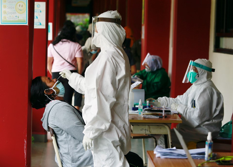 Endonezya'da hastanenin oksijeni bitti: 60'ı aşkın ölü - 1
