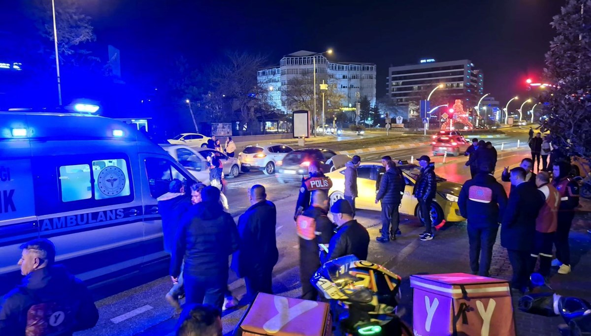 4 aracın karıştığı zincirleme kazası: 2 yaralı 4 aracın karıştığı zincirleme kazası: 2 yaralı