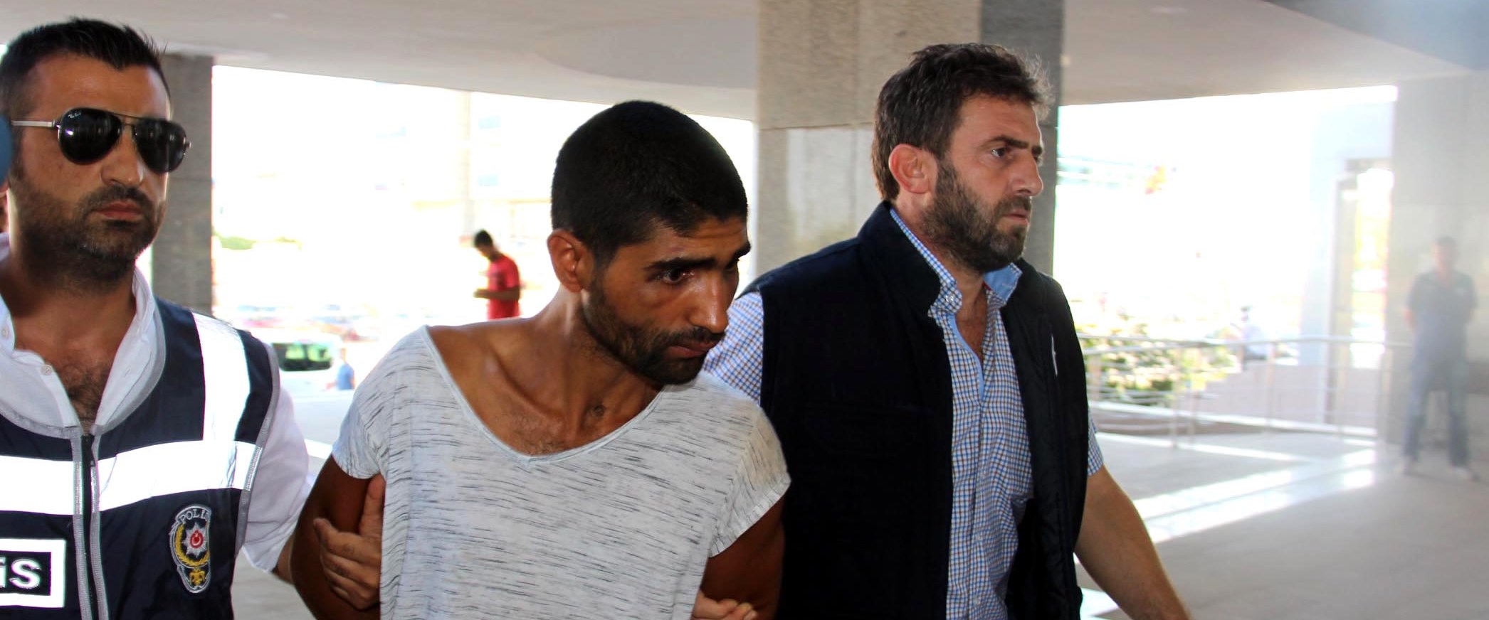 Ağabeyini ve 3 yeğenini öldürdüğünü itiraf etti NTV