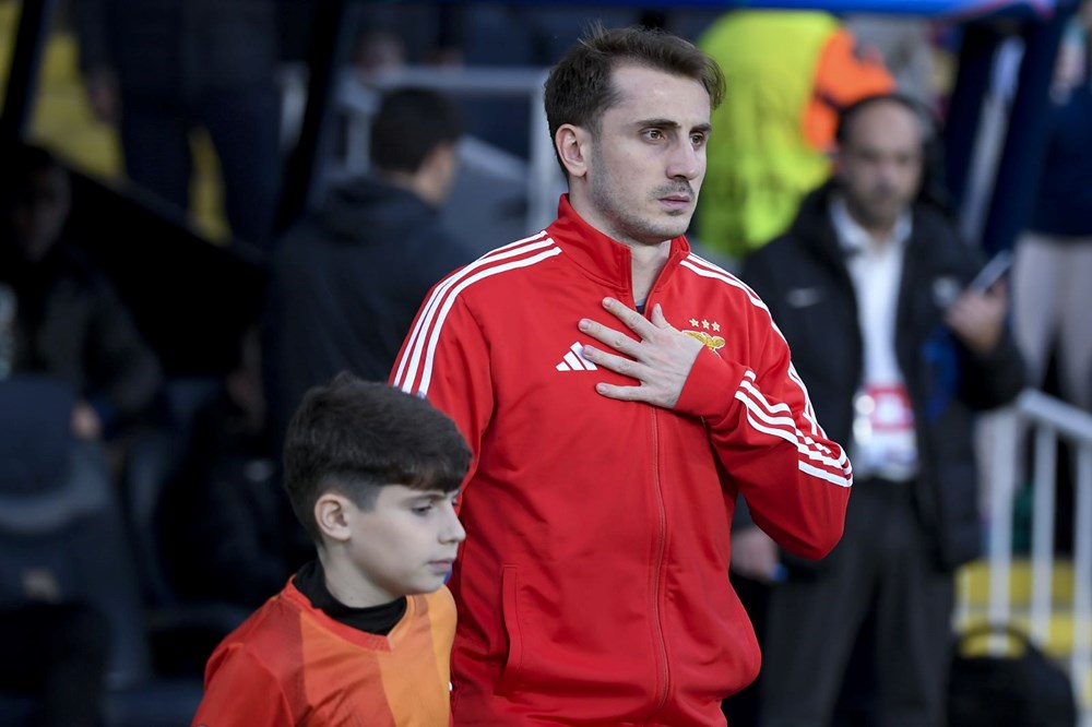 Orkun Kökçü'den Barcelona-Benfica Maçında İftar Uyarısı: Sahada Ezan Vakti Düzeltmesi! 74 1IZX7DEwvUeNPGUgiyvkZQ