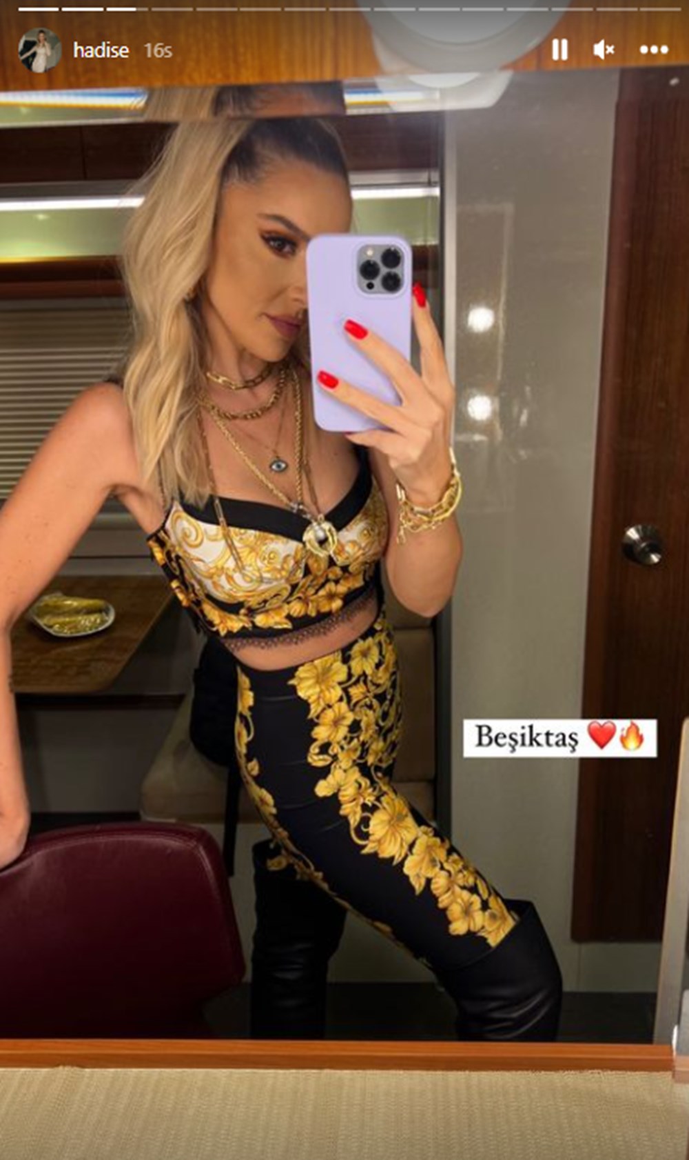 Hadise'den boşanma sonrası ilk konser: Siz olmasanız ben burada olamam - 1