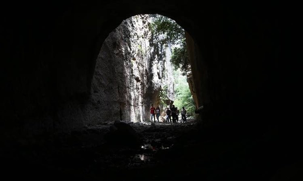 vespasianus titus tüneli, titus tüneli nerede, titus tüneli'nin özelliği, titus tüneli nasıl gidilir, beşikli mağara