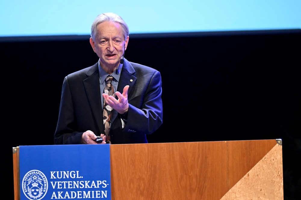 Geoffrey Hinton'un Yapay Zeka Uyarıları: İnsanlık için Tehditler